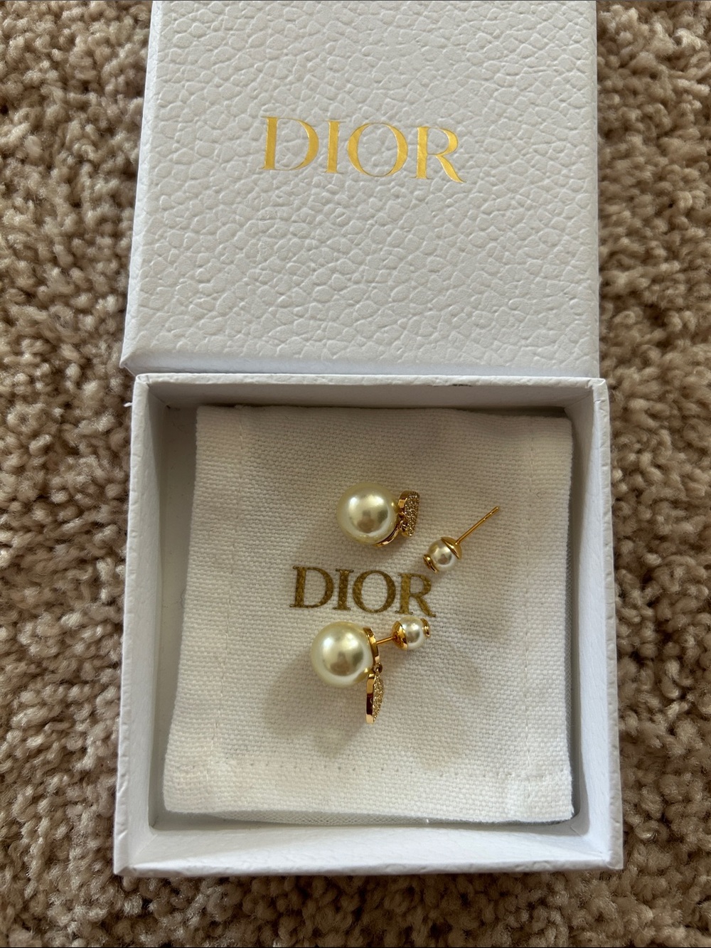 Authentic) Dior Tribales earrings - Picture 3 of 17